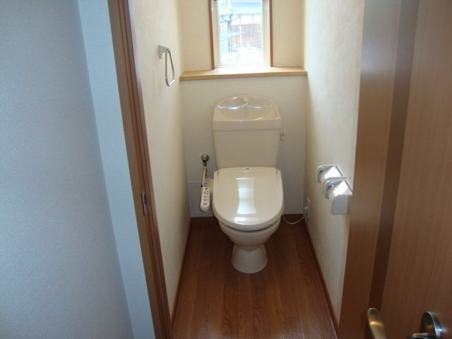 グランディール中広【10,000円キャッシュバック対象物件】のトイレ|シンプルで使いやすいトイレです