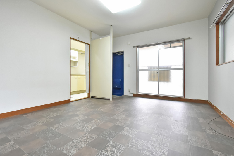 レジデンス櫛原【キャッシュバック対象】の内装|明るい室内です