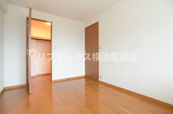 【寝室】CASSIA横濱ガーデン山（旧：TKフラッツガーデン山） 