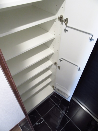 【玄関】クレヴィスタ横浜関内