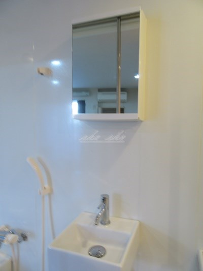 【洗面所】EAST RISE 由比ガ浜B