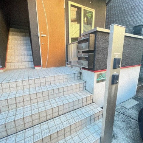 【エントランス】リビオン北軽井沢 
