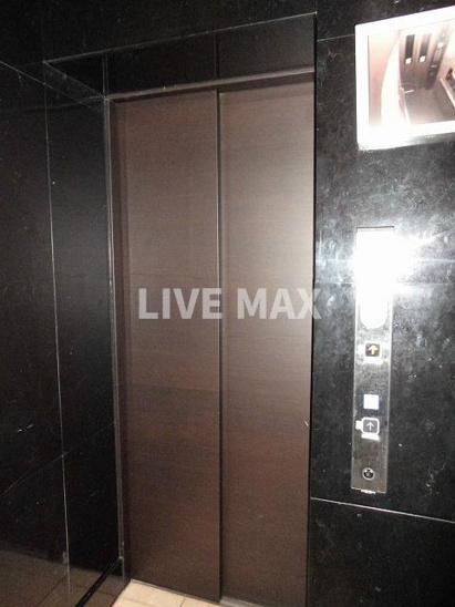 モニター付きエレベーター♪ 