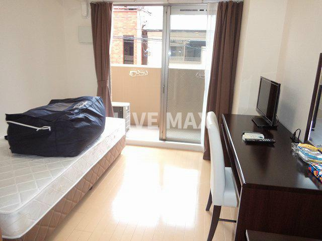 【居間・リビング】プレサンス京都鴨川彩華