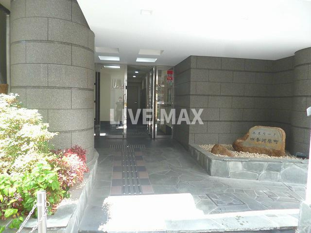 【エントランス】エスリード四条河原町