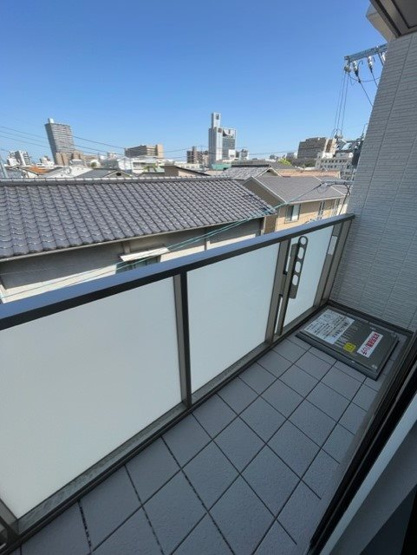 【バルコニー】Ａｒｉｅｓ伊福町