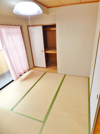 【寝室】
