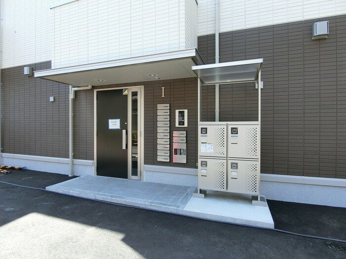 【エントランス】ノクターン　I棟 