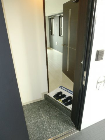 【玄関】エスパシオ昭和町