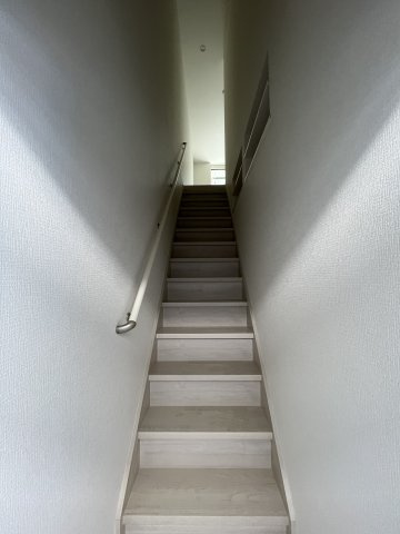 【玄関】M Terrace藤垂園　弐番館