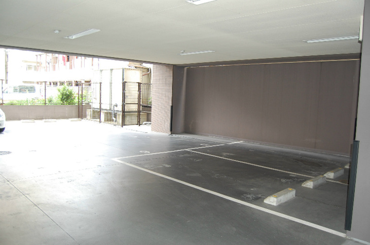 敷地内駐車場 