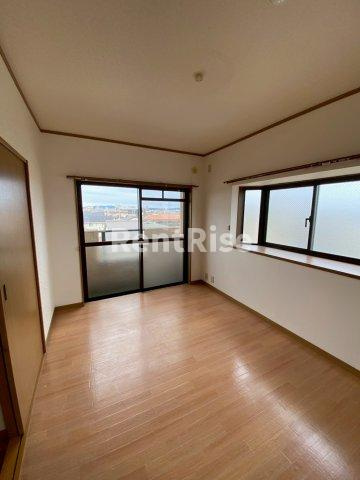 ルネッサンス雅A棟の居間・リビング