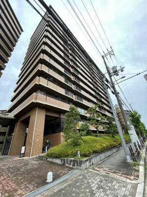 【外観】 | 四季彩都いちょう館B棟 | □2023年4月リフォーム済み！
○内装設備充実
●使いやすいカウンターキッチン
○周辺商業施設充実