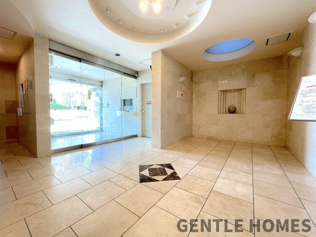 笹丘パーク・マンションのエントランス