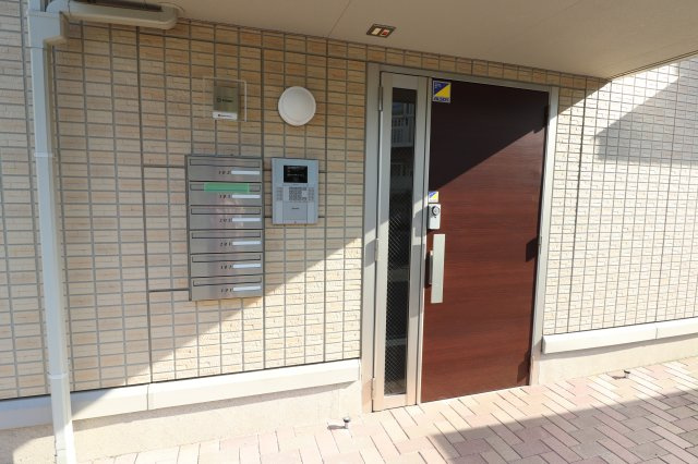 リヴィエール本町IIIのエントランス
