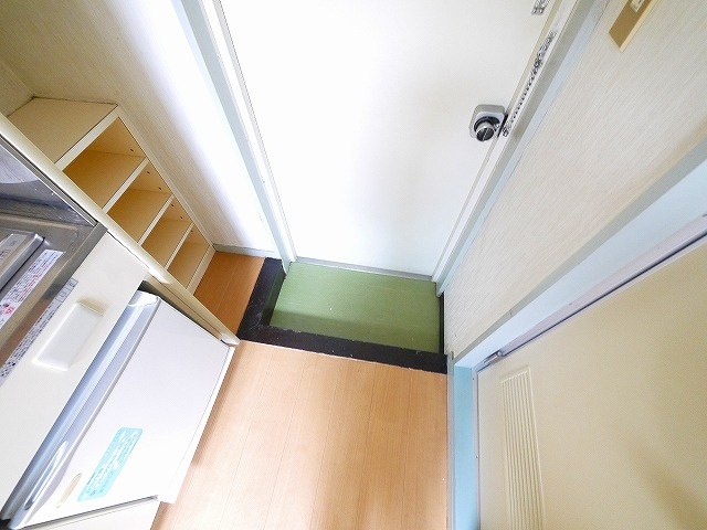 マンションアモリーノの玄関