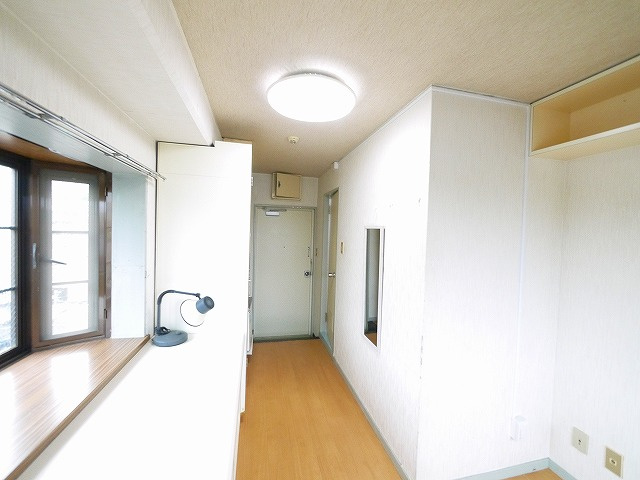 マンションアモリーノの洋室