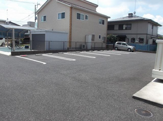 【駐車場】