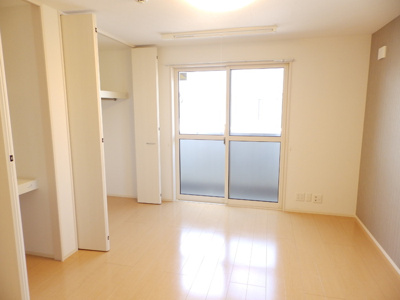 【居間・リビング】 | セントレドゥブランシェU | 居間です