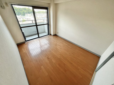 【洋室】 | メゾンエルヴィー