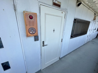 【玄関】 | メゾンエルヴィー