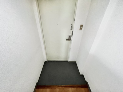【玄関】 | メゾンエルヴィー