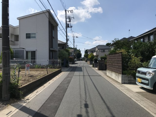 鴻巣市箕田の売地の前面道路含む現地写真
