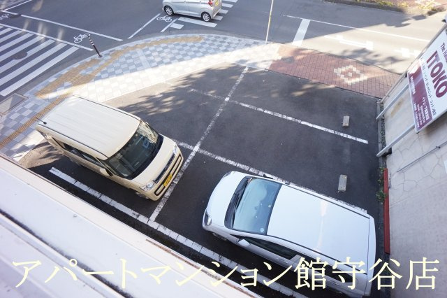 イトコービルの駐車場