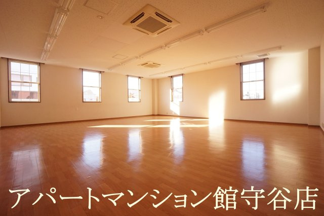 イトコービルの洋室
