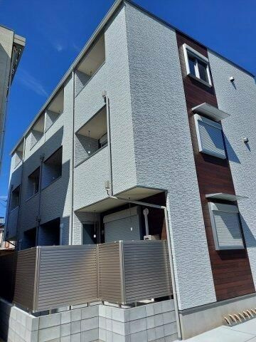 ｏｕｅｓｔ　ｃｏｕｒｏｎｎｅ　ウエストクローネの外観