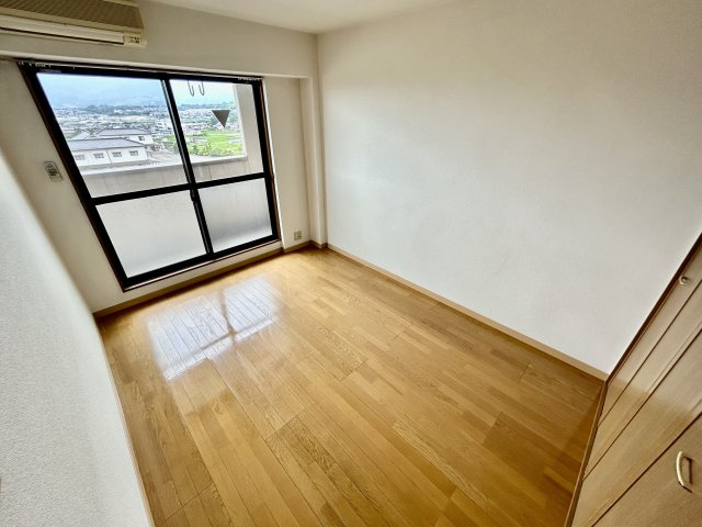 【洋室】 | グリーンコート川西