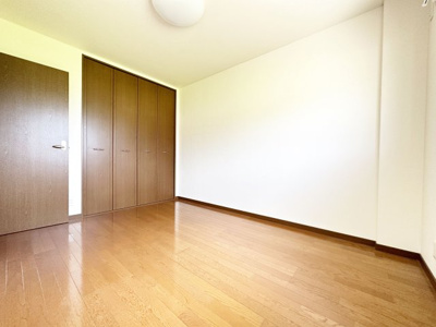 【洋室】 | サンシャイン白馬B | ※同物件、別のお部屋の写真です。