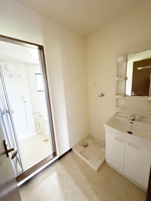 【洗面所】 | サンシャイン白馬B | ※同物件、別のお部屋の写真です。