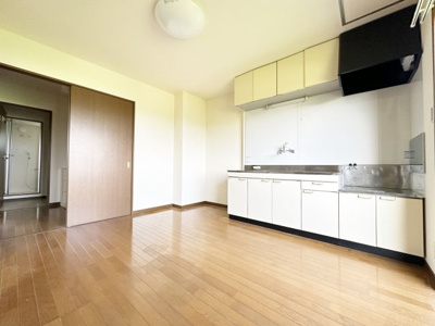 【居間・リビング】 | サンシャイン白馬B | ※同物件、別のお部屋の写真です。