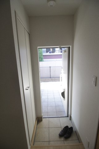 アルヴィータ日吉の玄関