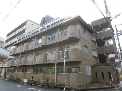 【外観】 | 阪口ハイツ | 建物の個性を主張するシックな外観です