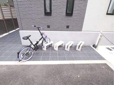 【駐車場】 | イズリウム　14992 | たっぷり収納できるクローゼット完備☆
