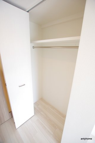 エスリード江坂アルテリア　仲介手数料無料の収納