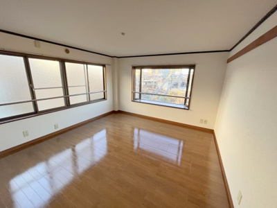 【居間・リビング】 | ハイム城山5棟