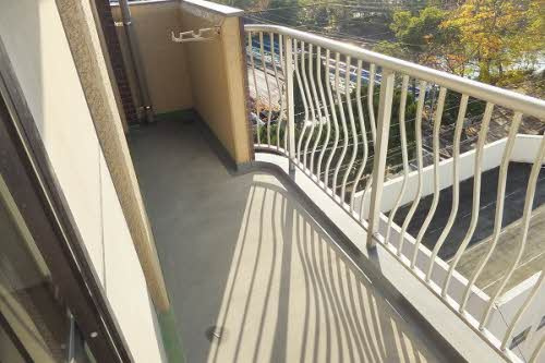 【バルコニー】 | 外からの目が気にならないバルコニーで洗濯物が干せます