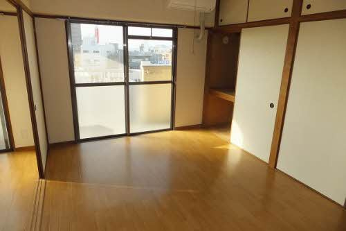 【居間・リビング】 | ゆったりとした居間です