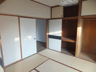 【和室】 | 真締川ハイツ | 和室ならではの温かな和の空間で寛ぎの時間を過ごせます