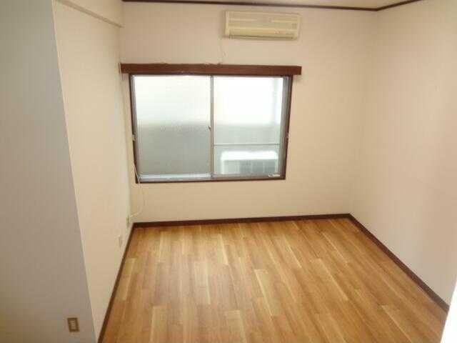 【寝室】
