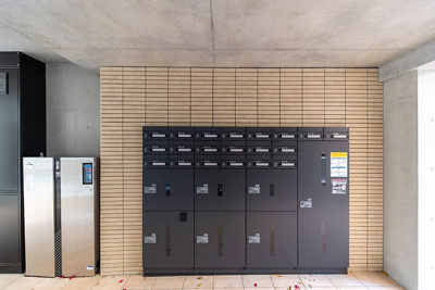 【その他共用部分】 | ＣＯＣＯＦＬＡＴ中村橋 | 不在時にも荷物の受け取れる宅配BOX