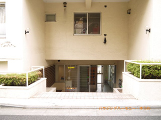 【エントランス】