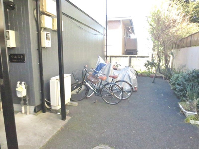【その他共用部分】 | ウエスト　12710 | 敷地内に駐輪スペースあり☆バイクも可能です！