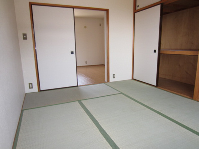 【居間・リビング】 | ラッキービレッジ