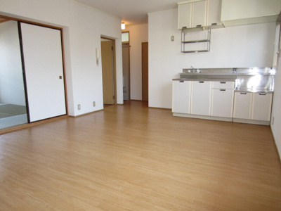 【居間・リビング】 | ラッキービレッジ