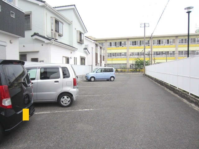 【駐車場】