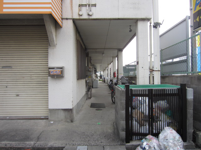 【エントランス】